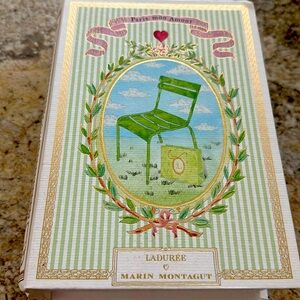 La Duree limited edition keepsake box. With Parisian lock & key design 🎁idea!